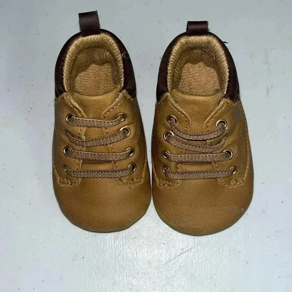 Baby boy shoes size 0-3 - Picture 2 of 2